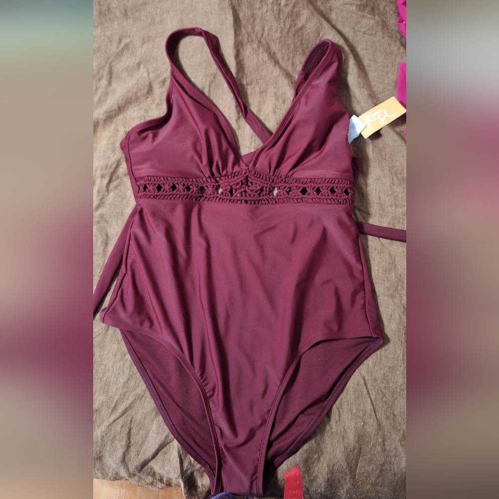 Bathing Suit - Picture 2 of 4